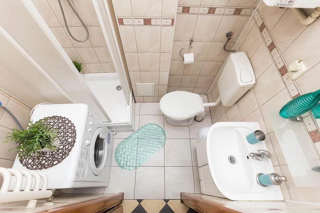 Apartment Krak Super Budget
