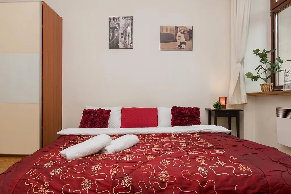 Krak Super Budget Apartment