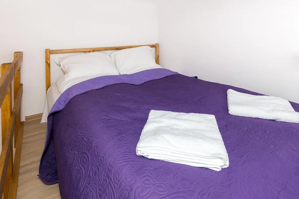 Krak Super Budget Apartment
