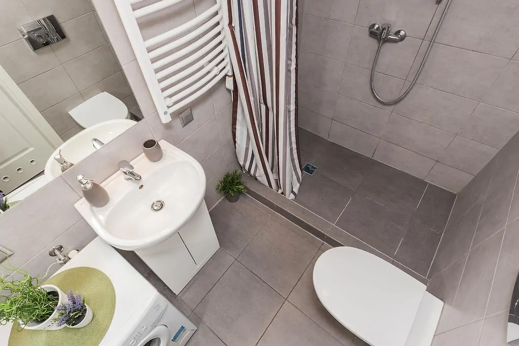 Krak Super Budget Apartment
