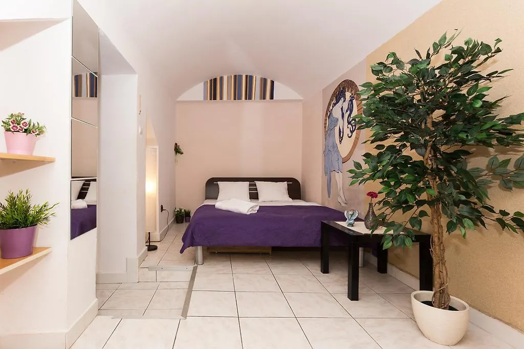 Krak Super Budget Apartment
