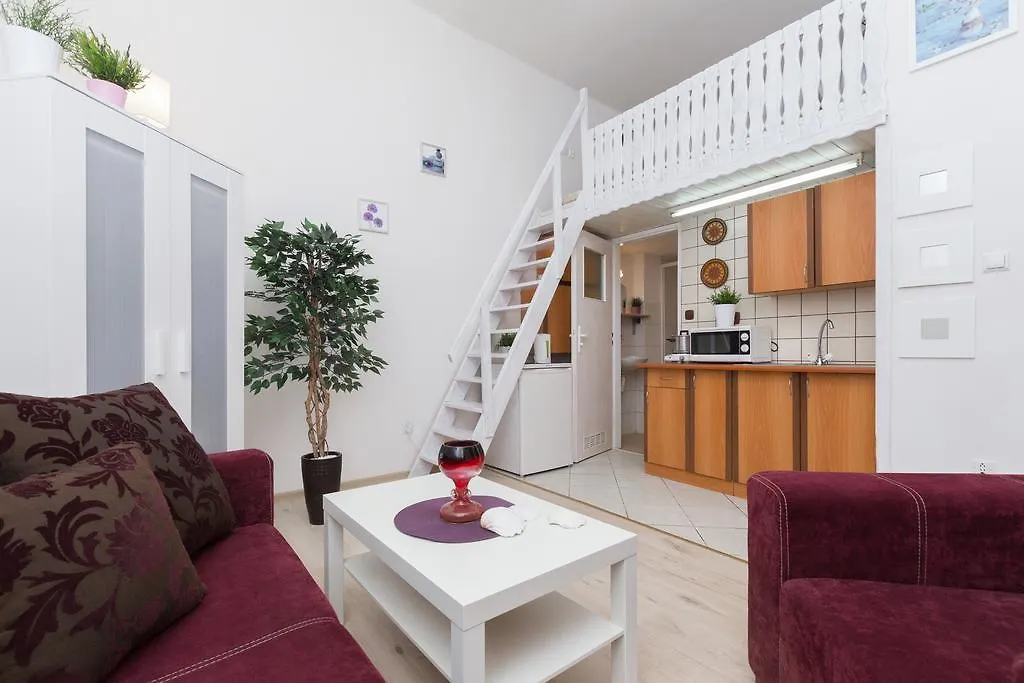 Apartment Krak Super Budget
